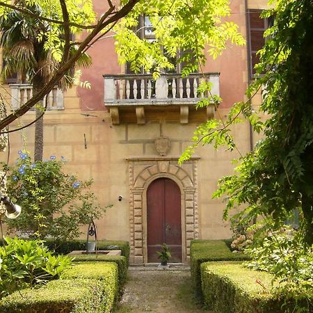 Oddi21 B&B Albenga Bagian luar foto