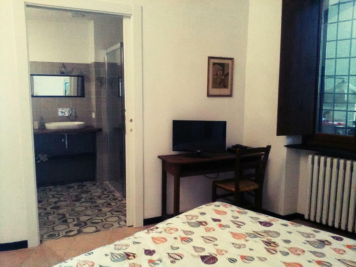 Oddi21 B&B Albenga Bagian luar foto