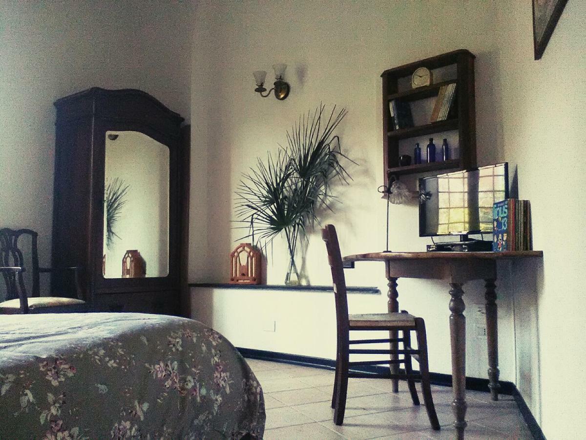 Oddi21 B&B Albenga Bagian luar foto