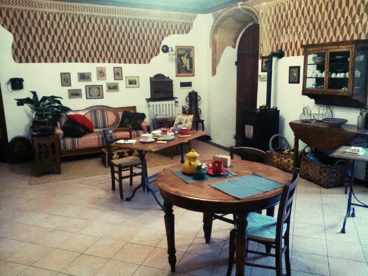 Oddi21 B&B Albenga Bagian luar foto