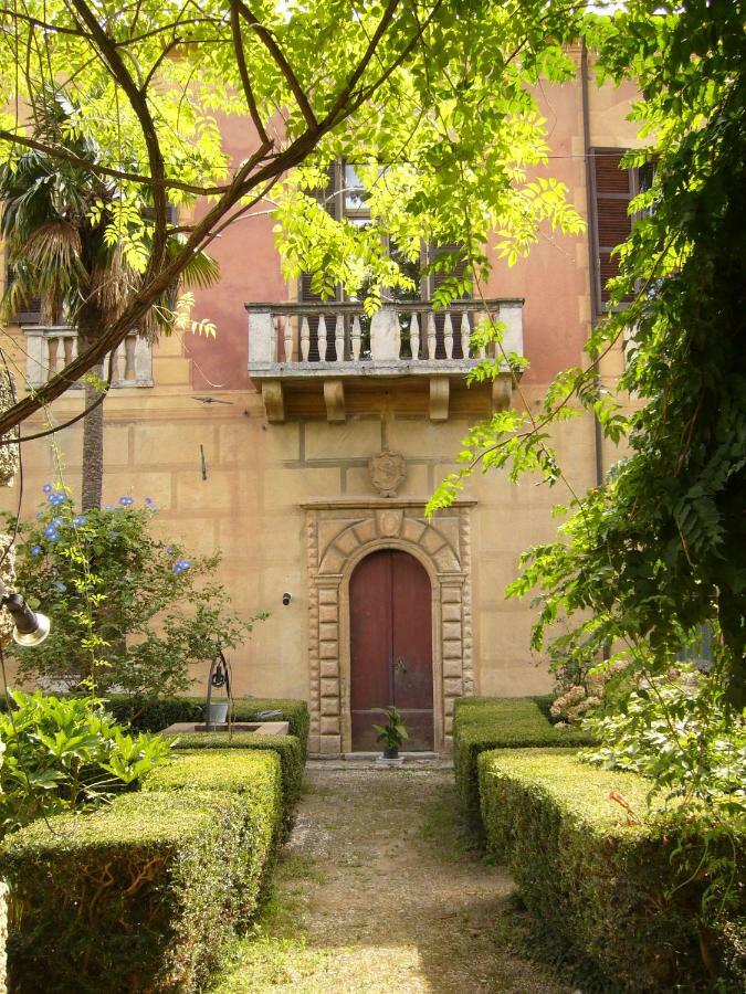 Oddi21 B&B Albenga Bagian luar foto