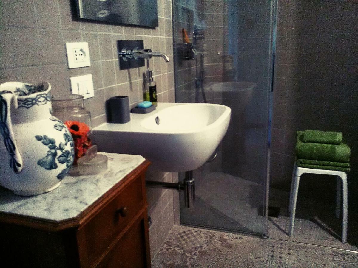 Oddi21 B&B Albenga Bagian luar foto